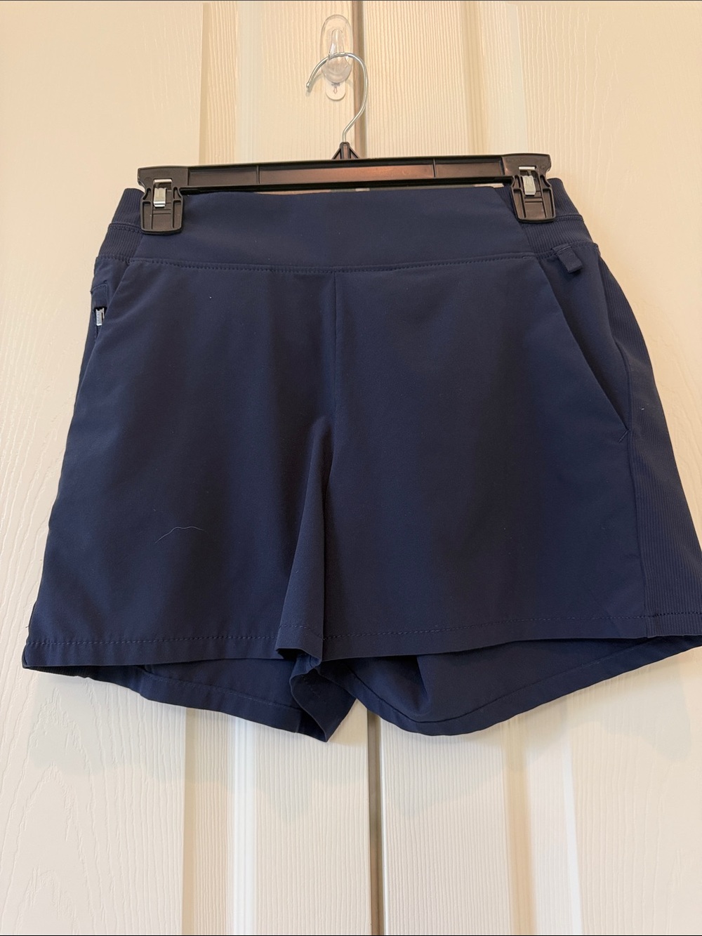 Athleta Women’s Navy Active Stretch Shorts